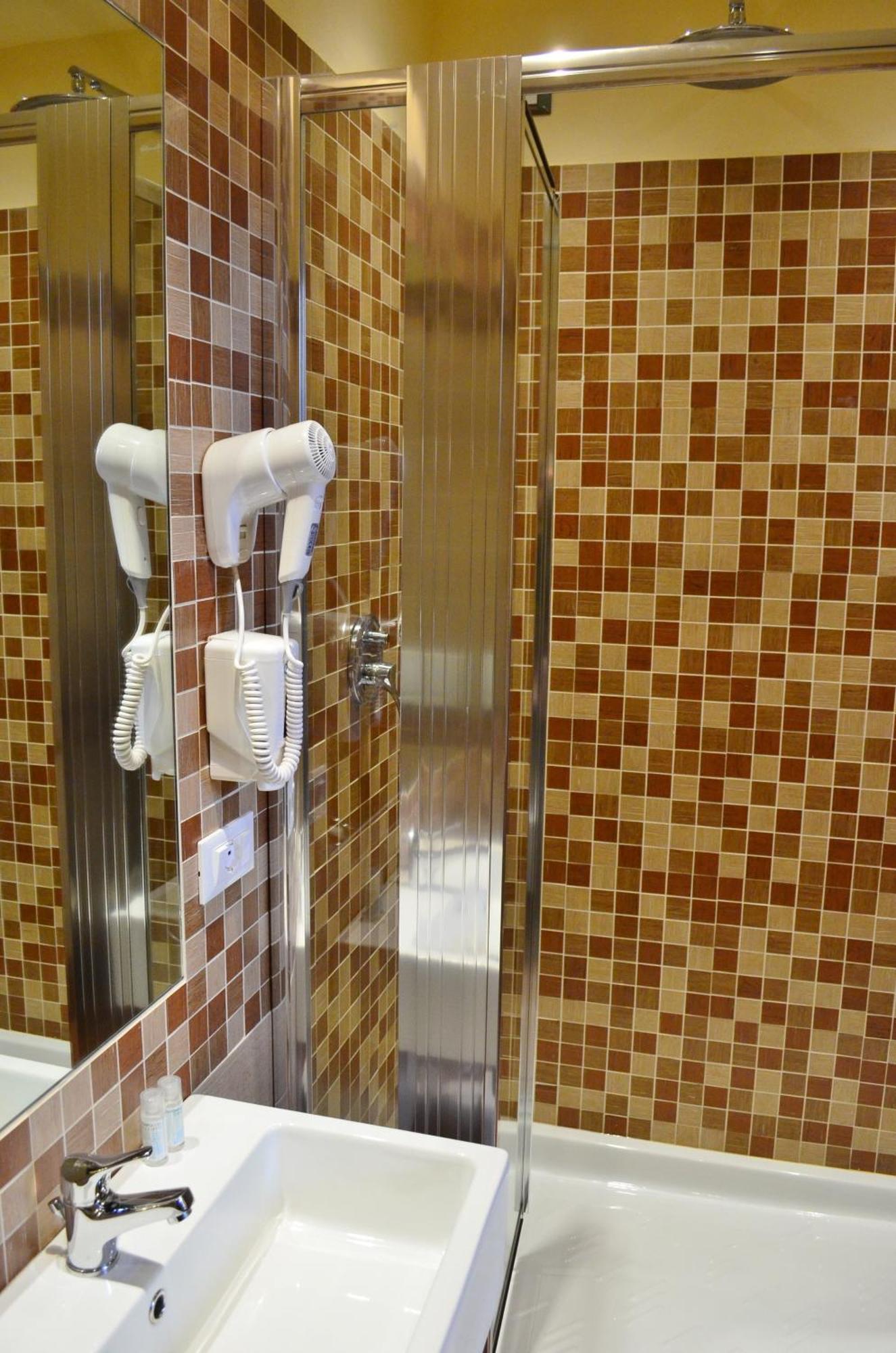 Hotel Ester 3*