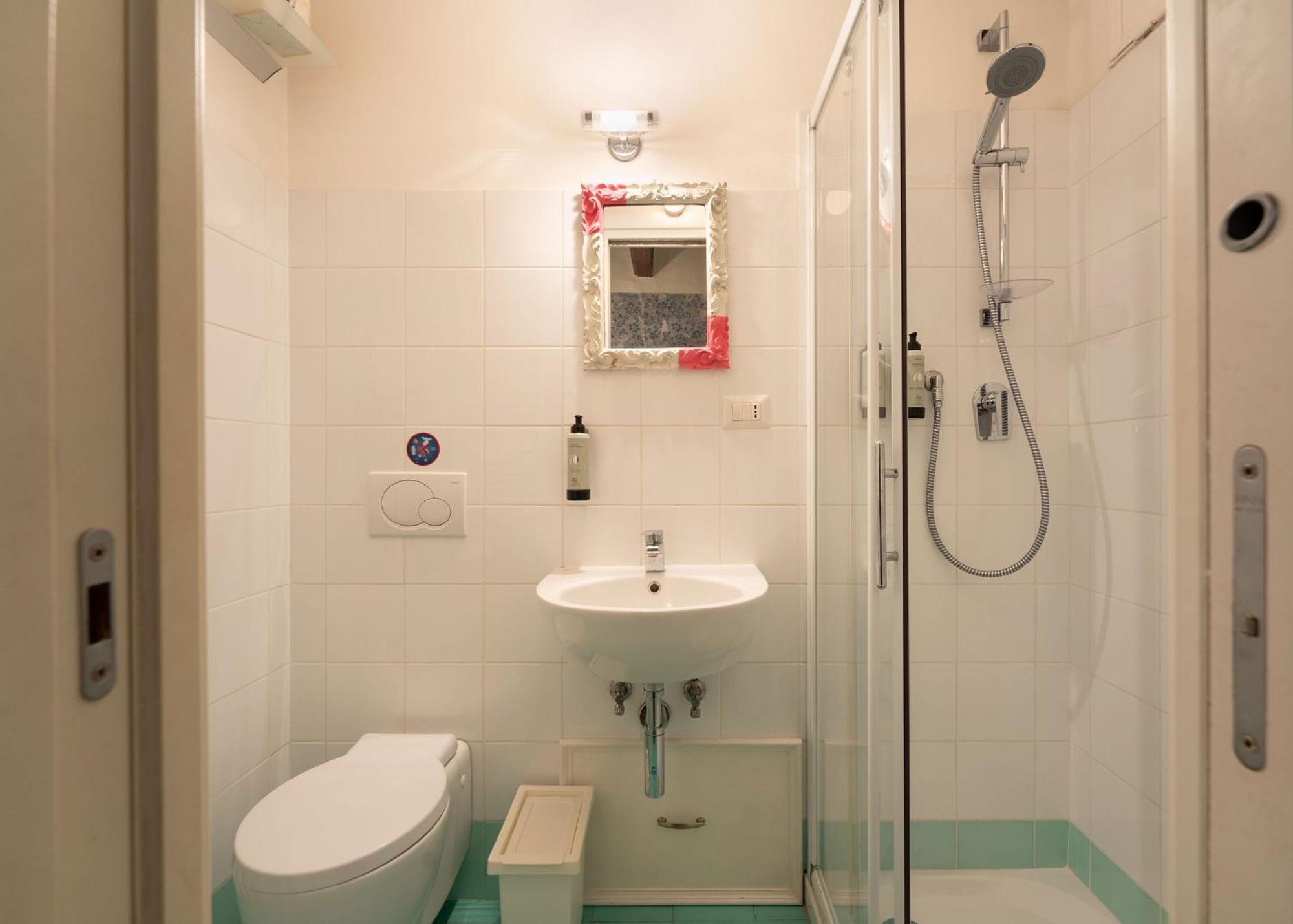 Via Benedetta, 13 - Charming - Florentine Gem Steps From Station - Prime Spot! Firenze