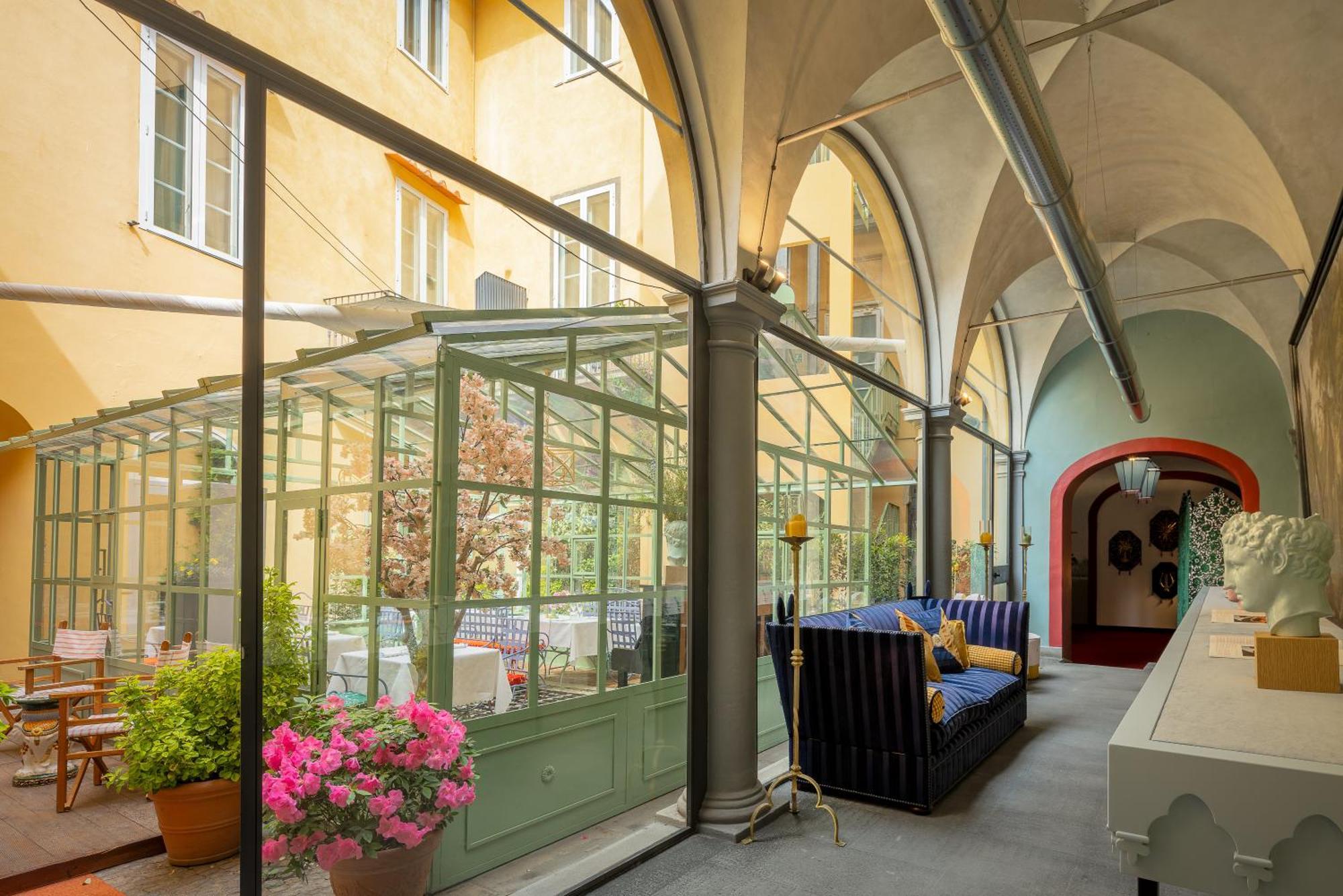 Number Nine Hotel