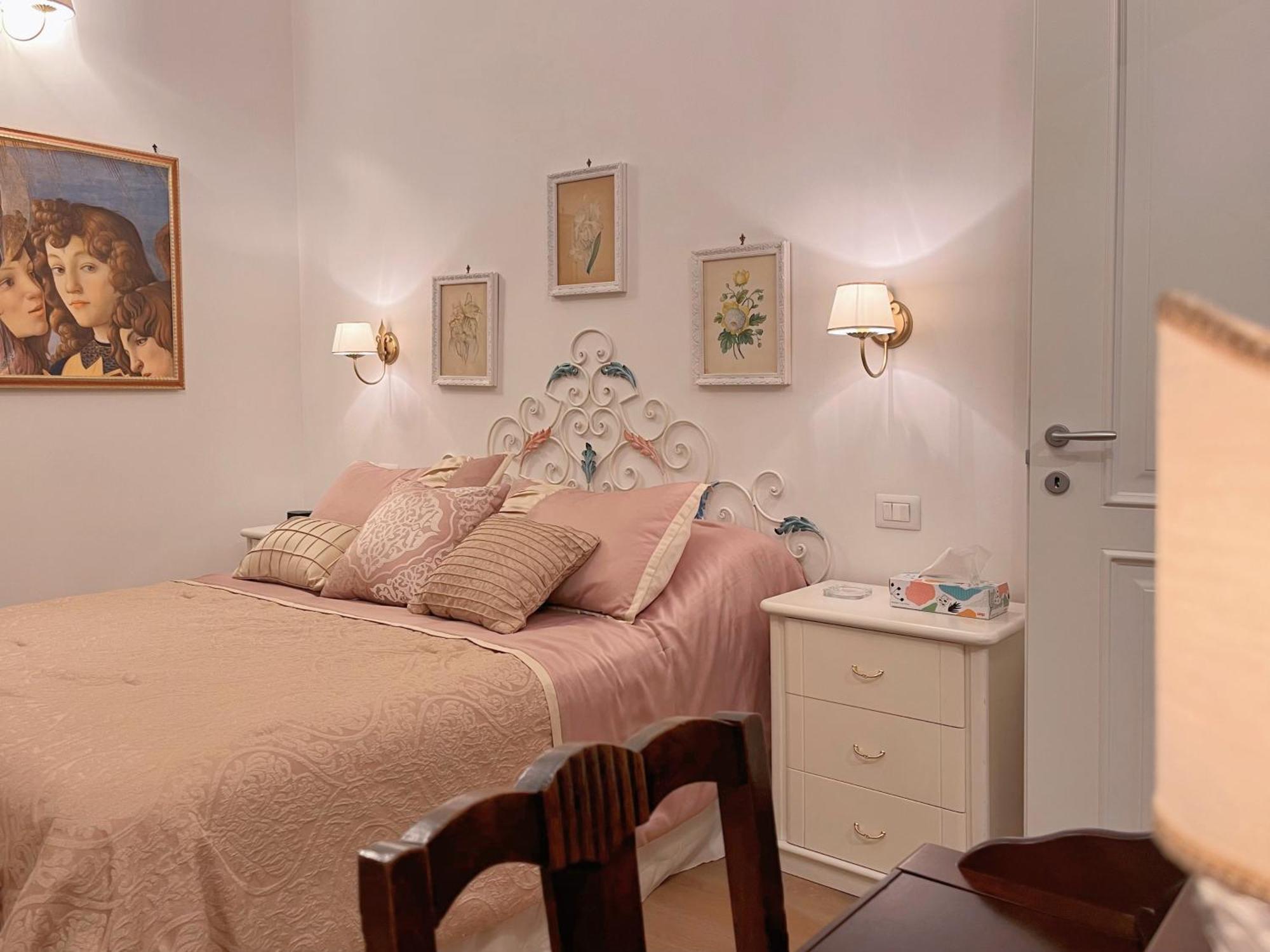 Luxury Art In Apartment Florence