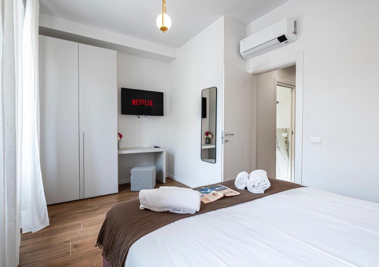 Lejlighed S.m.n-centro Bf48 Luxury Living With Balcony
