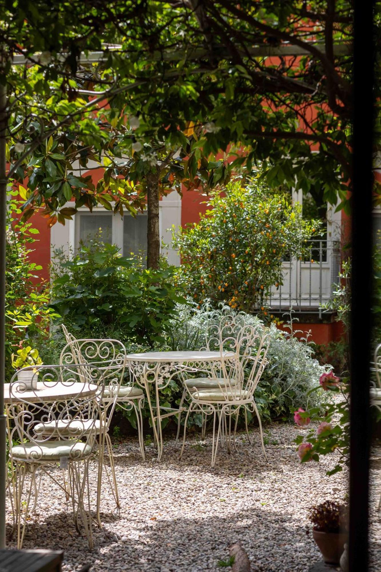 Acomodação com café da manhã  Secret Garden
