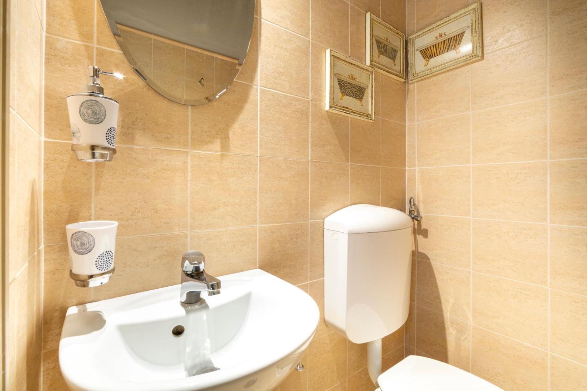 Downtown Colourful Flat Close To The Railway * Firenze