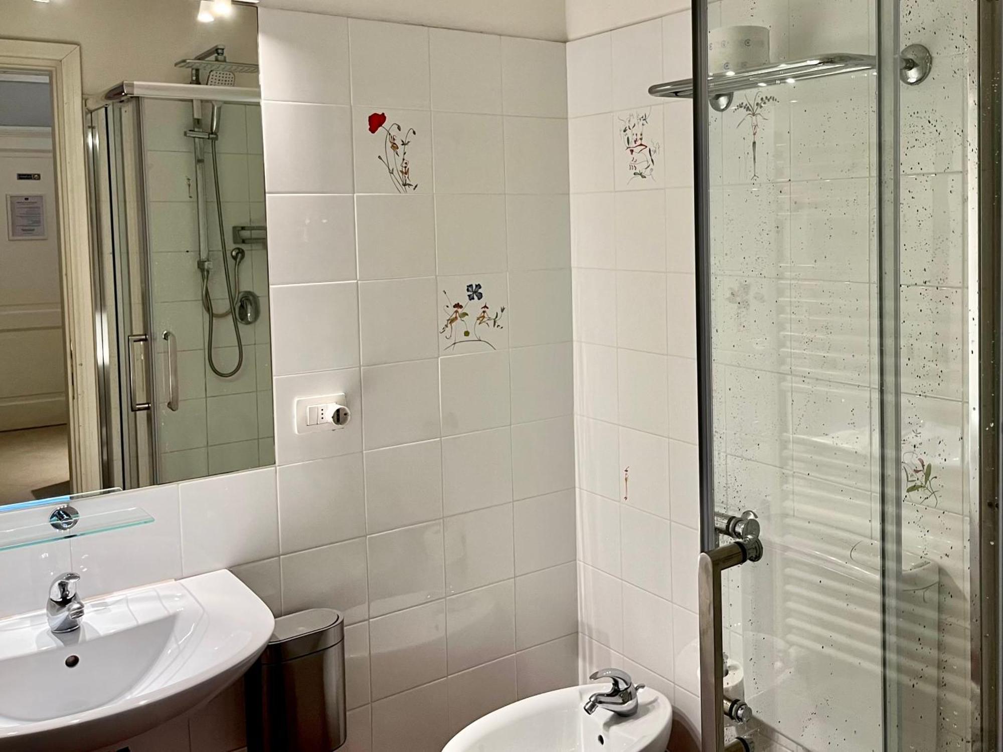 Arno Boutique Hotel *