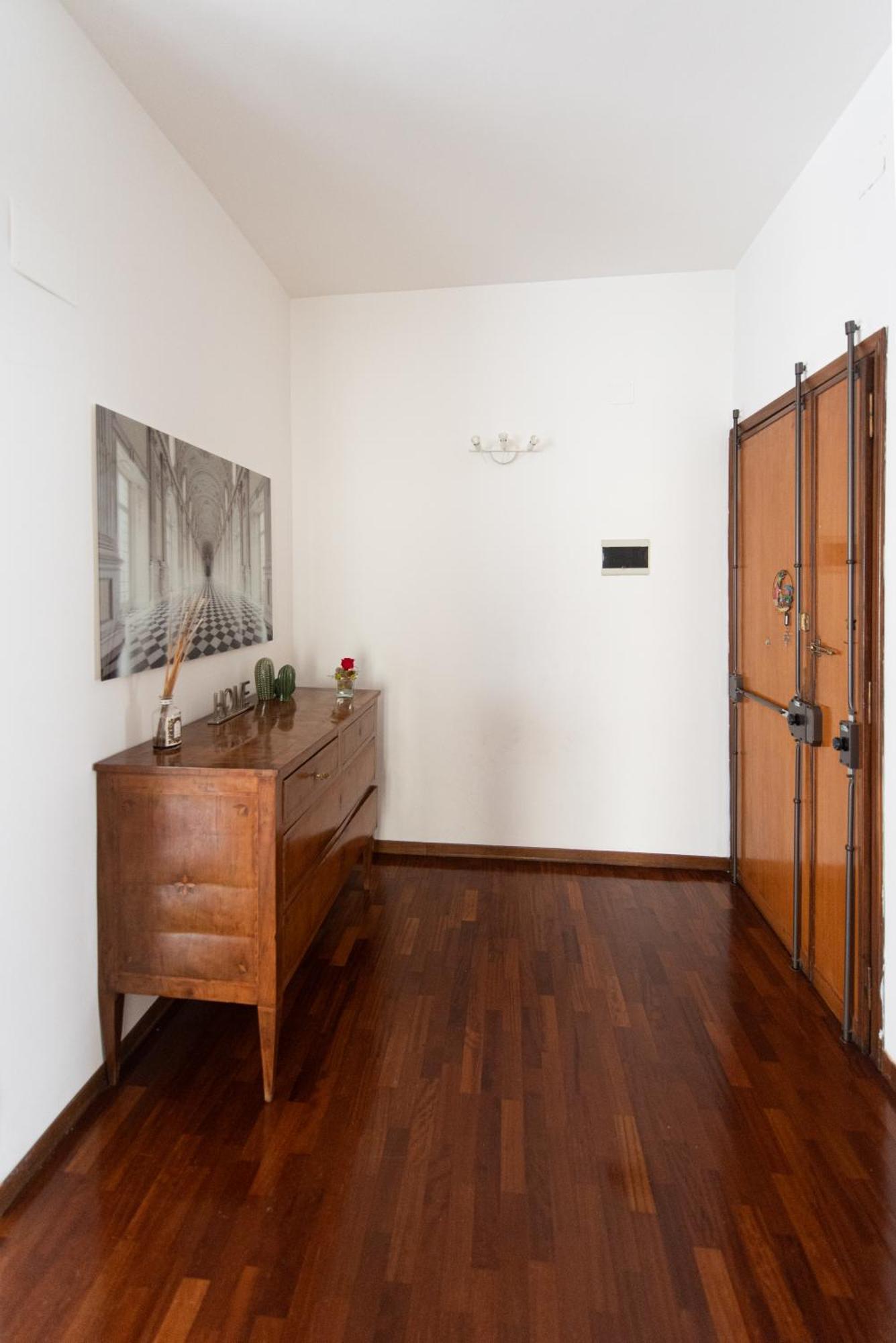 Artisti, Cozy Flat In Lejlighed