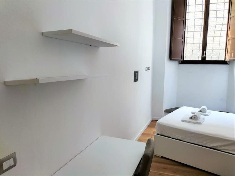 Pandolfini Apartment- With 2 Bedrooms * Firenze