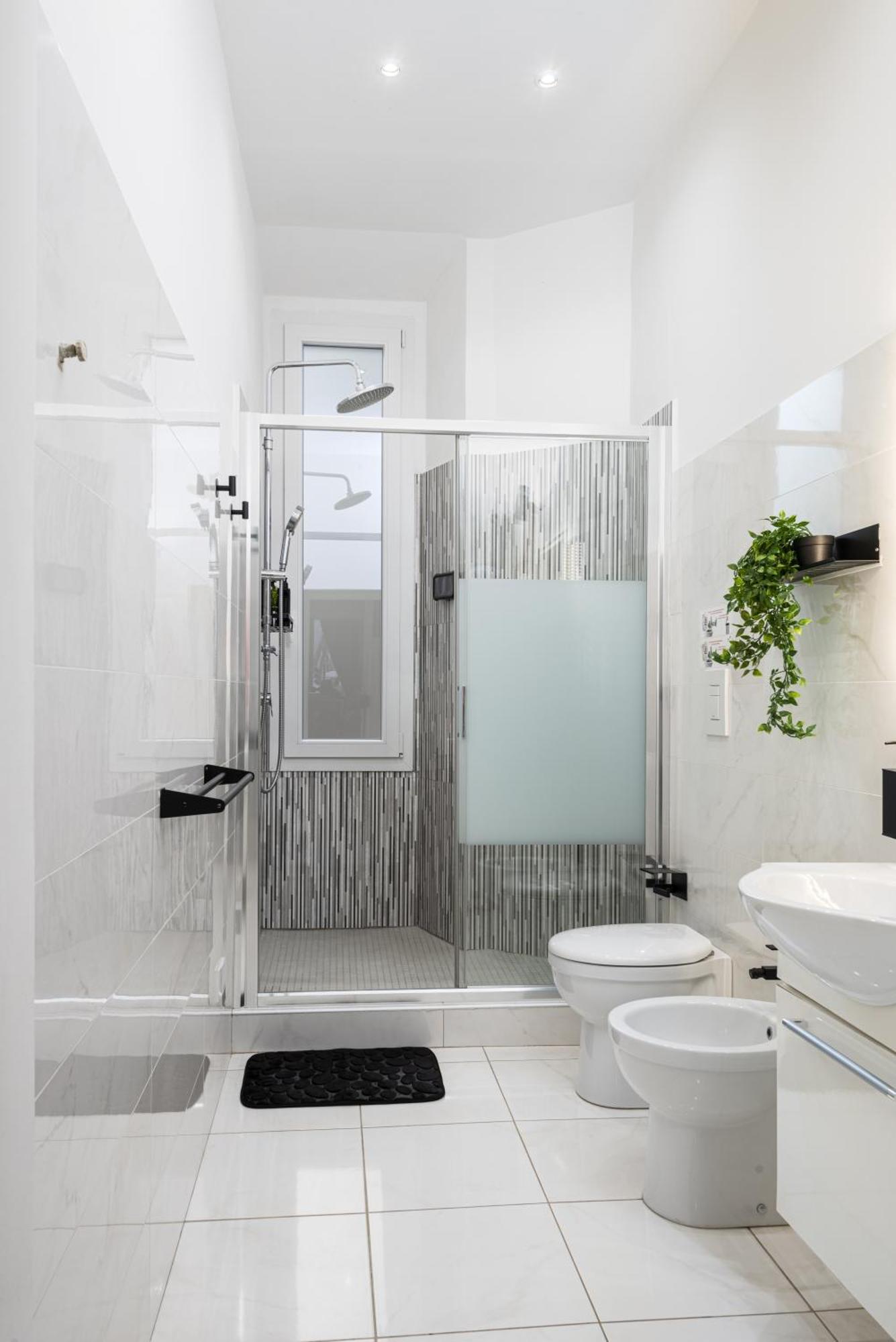 Elegante Con Giardino Privato, Jacuzzi Nel Cuore Di Apartamento