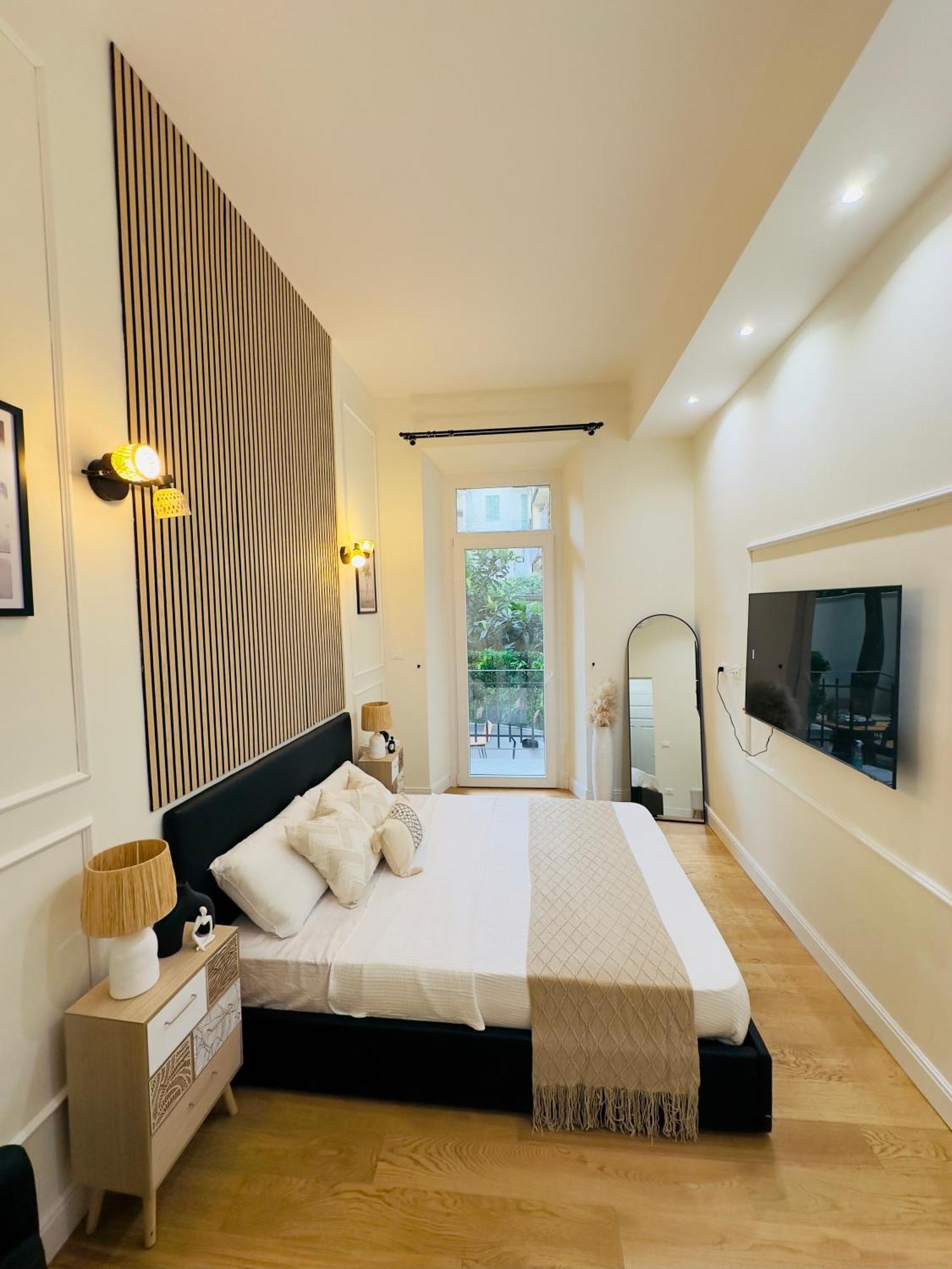 Elegante Con Giardino Privato, Jacuzzi Nel Cuore Di Apartamento *