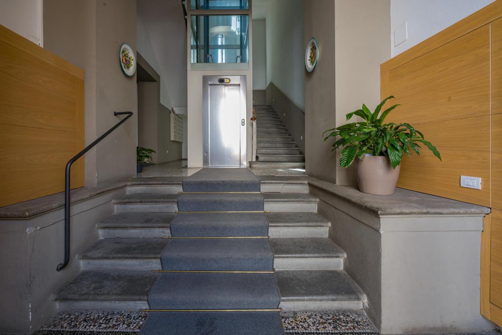 Quiet Designer Flat With Private Rooftop Terrace Firenze