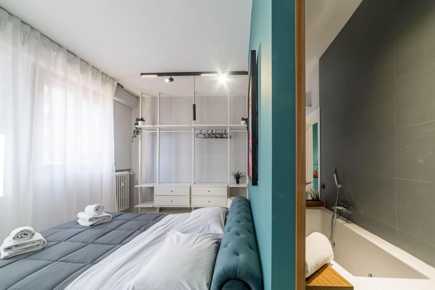 The Bright Firenze