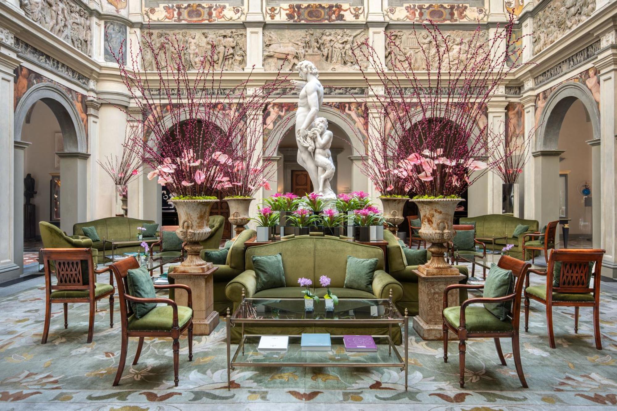 Four Seasons Hotel