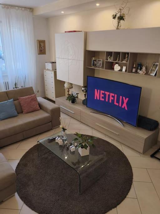 2 Stanze Appartement *