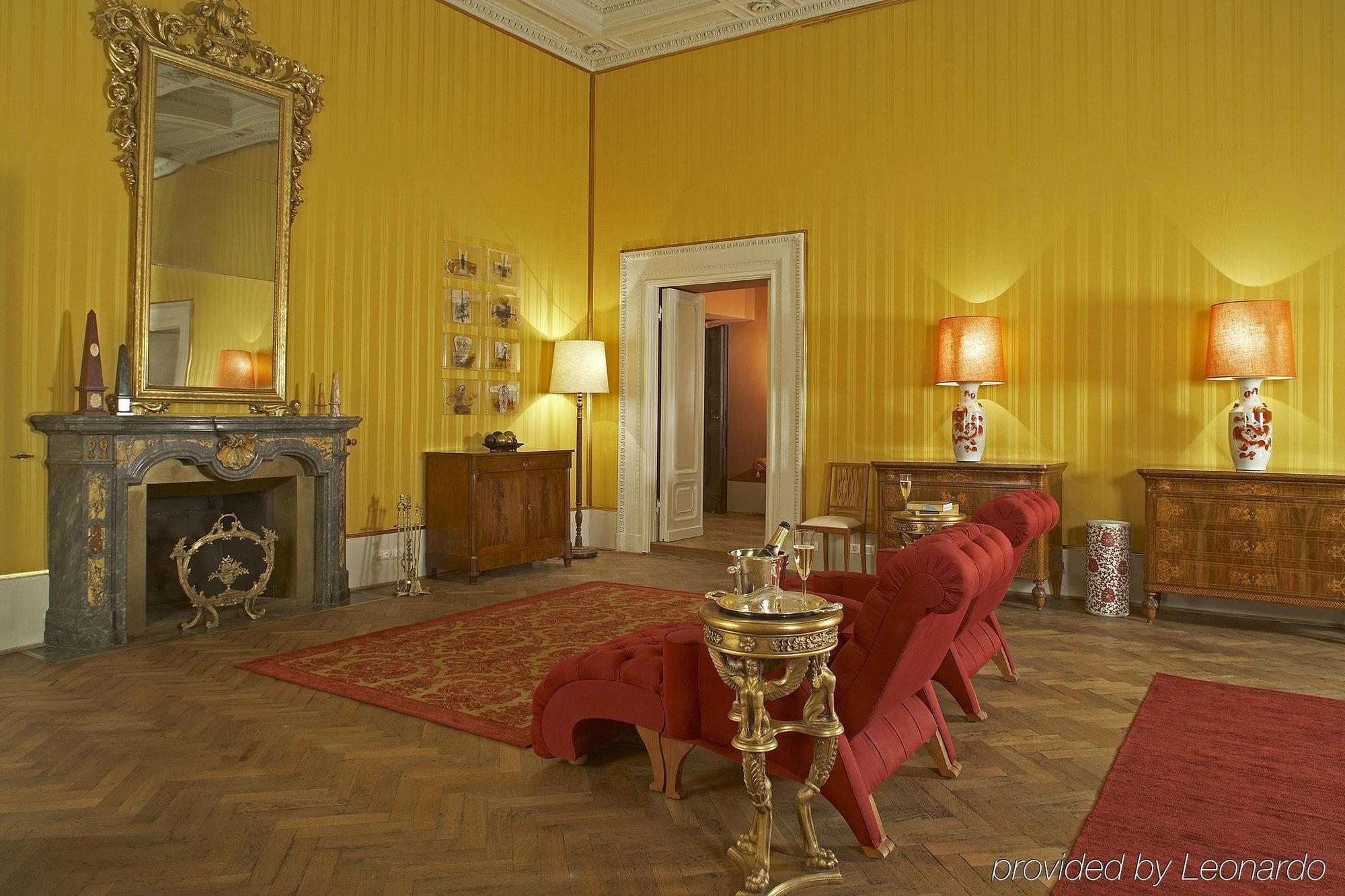 Al Palazzo Del Marchese Di Camugliano Residenza D'epoca 4*