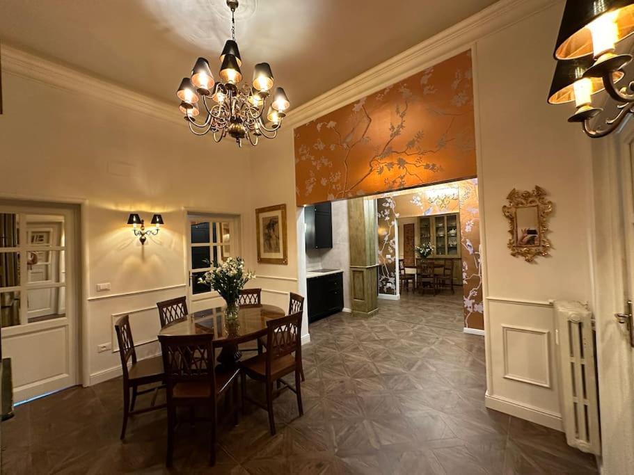 Santa Caterina Palace In Florence-3 Bedroom * Florence