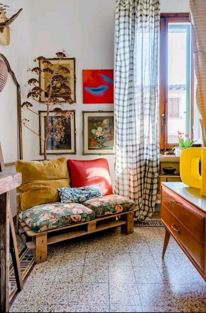 Urban Utopia Bed & Breakfast *