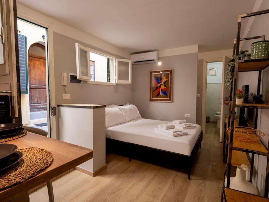 Tuscan Tempo Elegant Escape Near Pontevecchio Appartamento