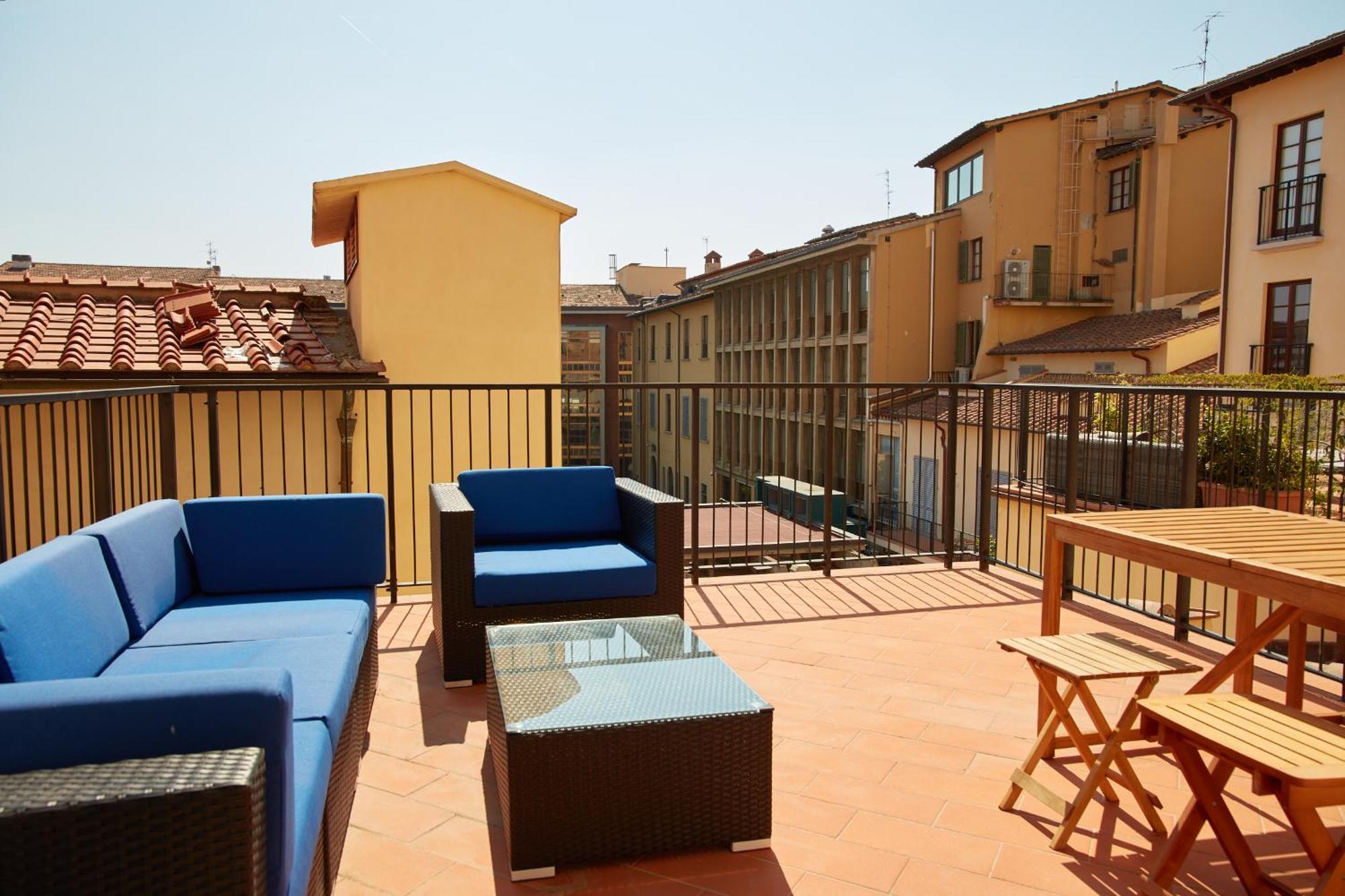 Servi Elegant With Terrace