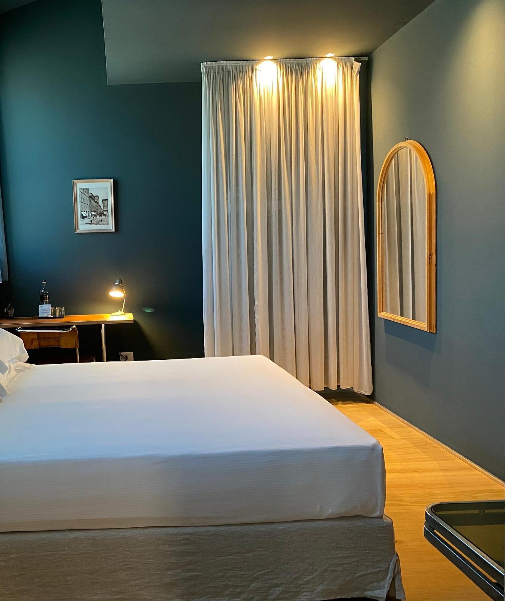 Riva Lofts Aparthotel 4*