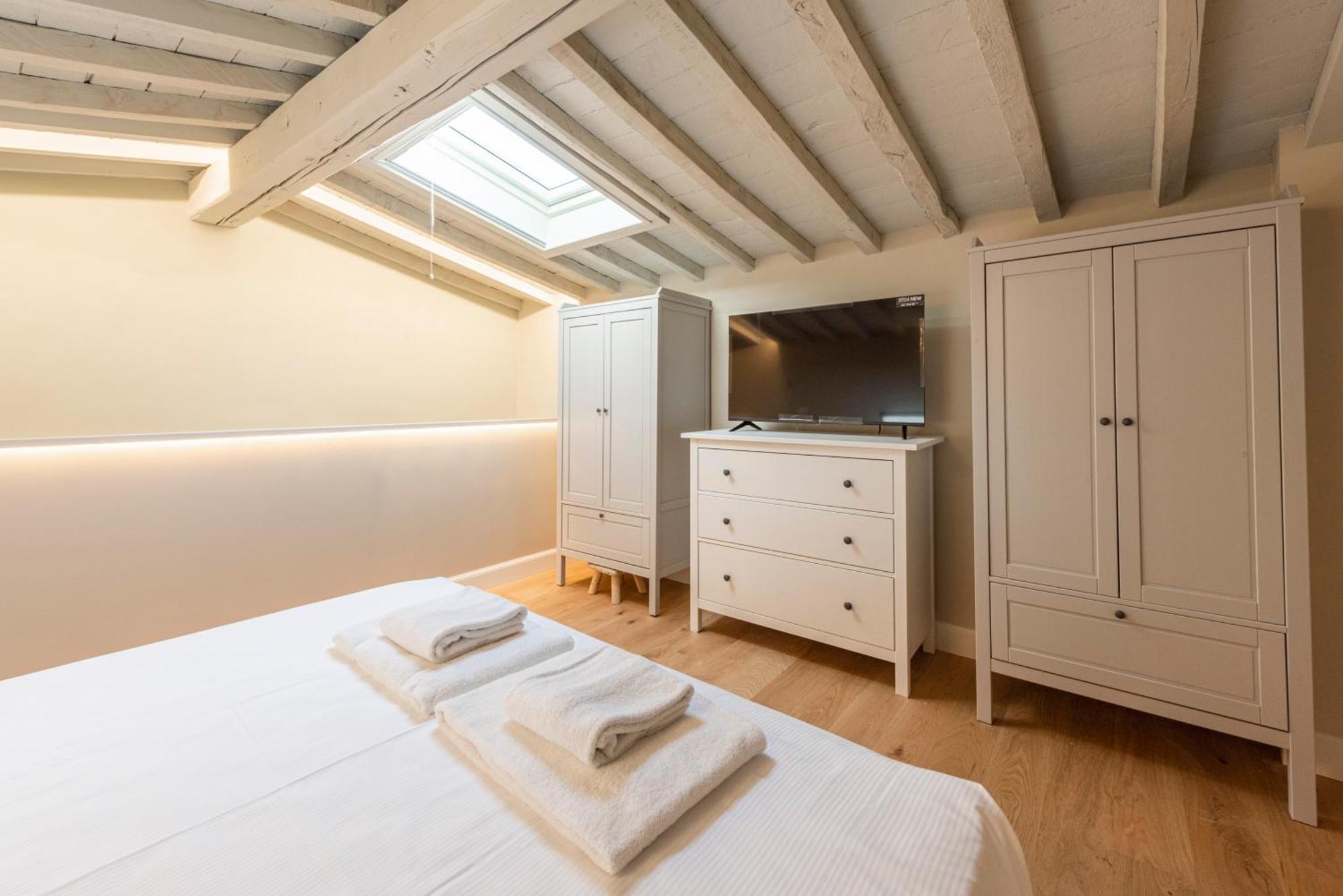 Pisana Modern By Mmega * Firenze