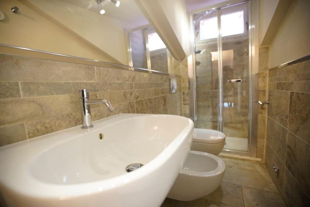 Ampio Bilocale Centralissimo, Appartement Florence