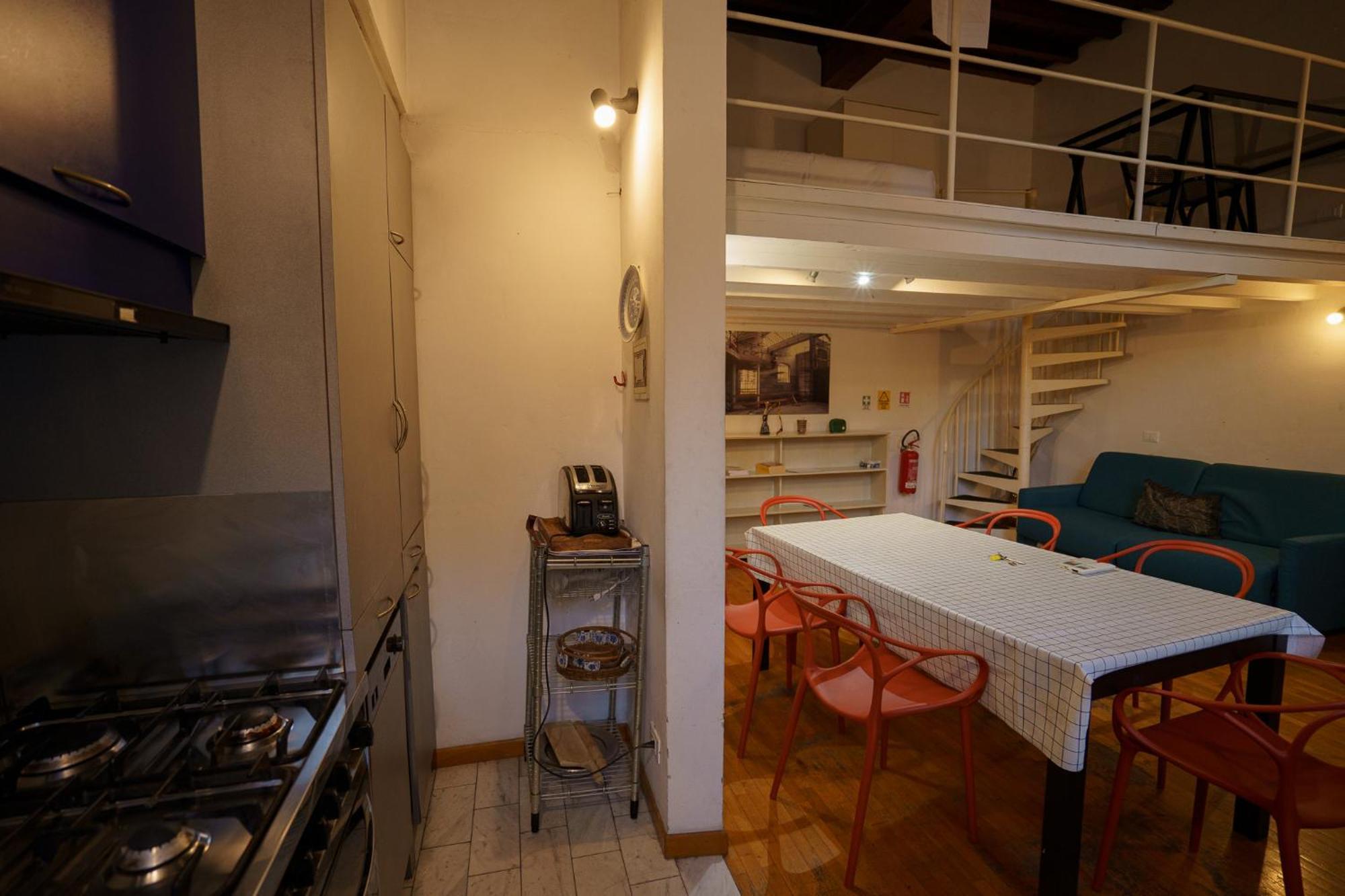 Lovely & Quite One Bedroom Near Piazza Santo Spirito Leilighet