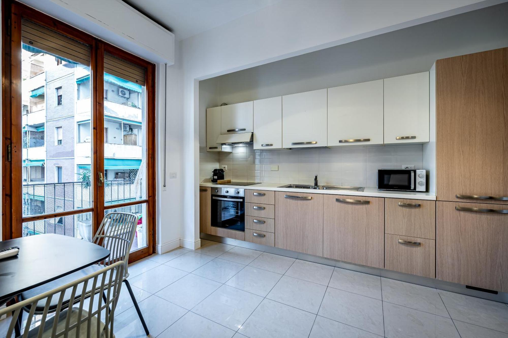 Yd Bright With Parking Appartement *