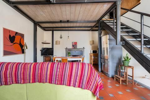 And Quiet Loft 5 Minutes Walk From The Duomo Apartamento Florença