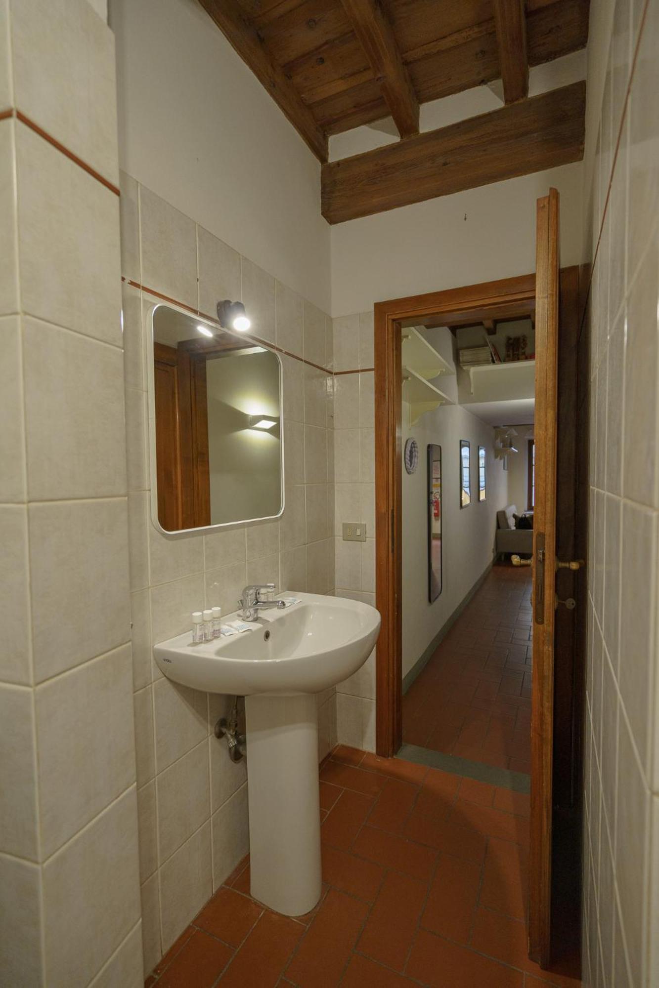 Traditional Florentine 1br Close To Piazza Santa Croce Appartamento *