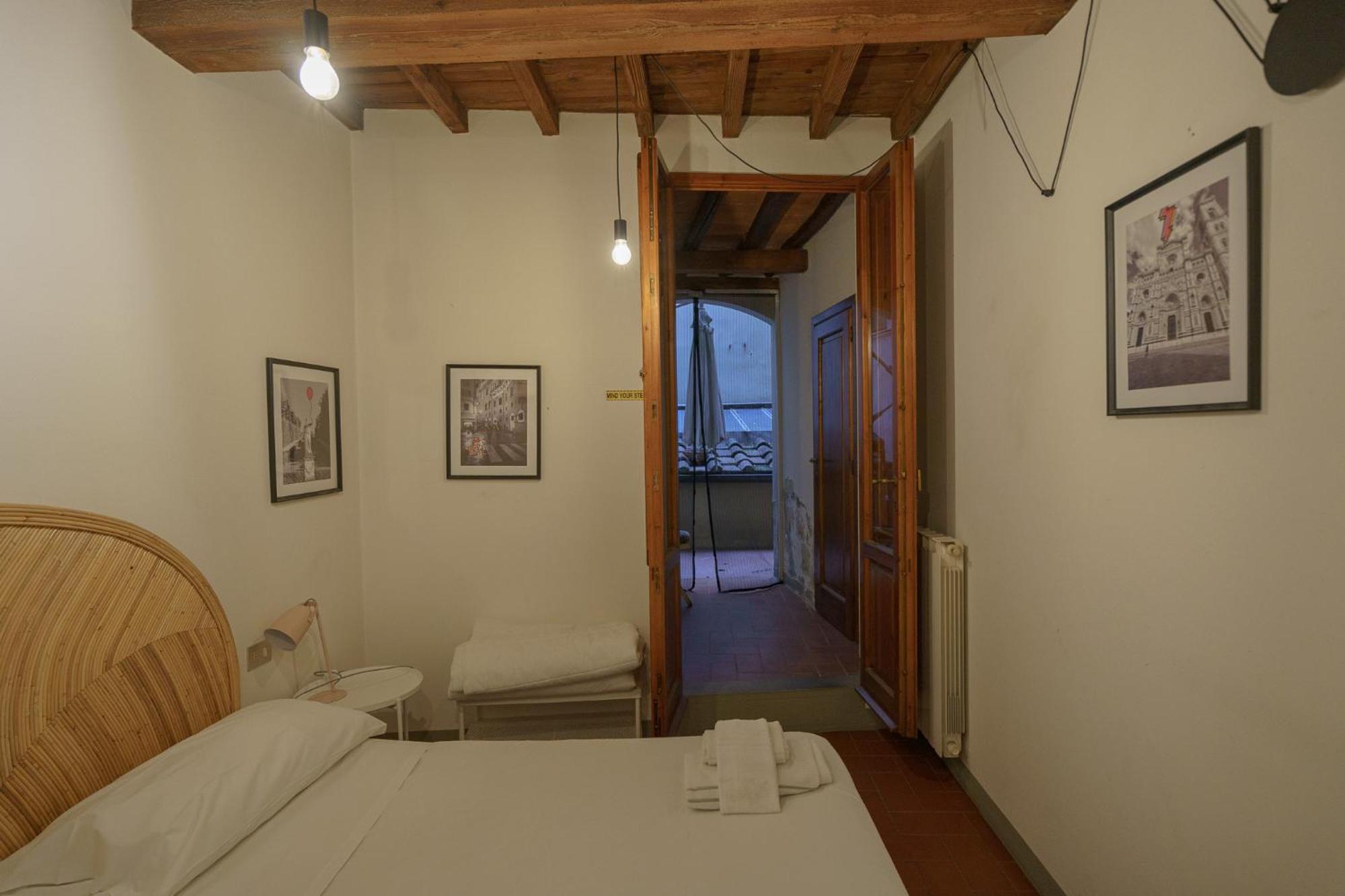 Traditional Florentine 1br Close To Piazza Santa Croce Firenze