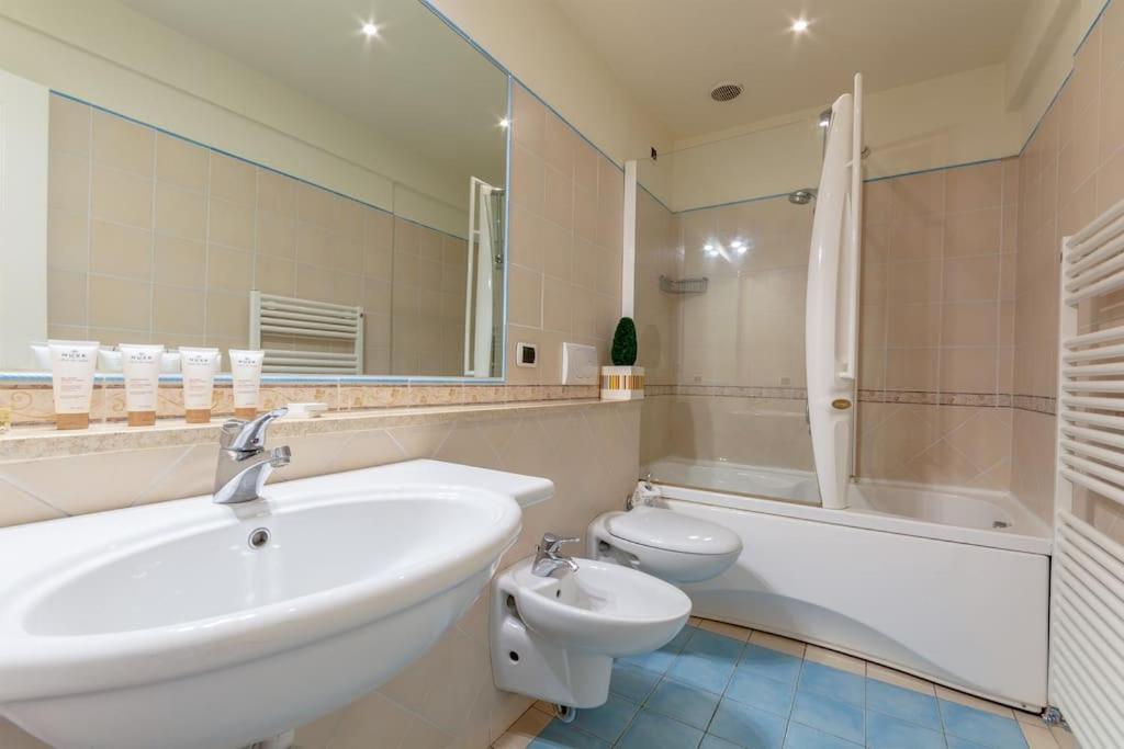 A Flat In Via Della Vigna Nuova Appartamento *