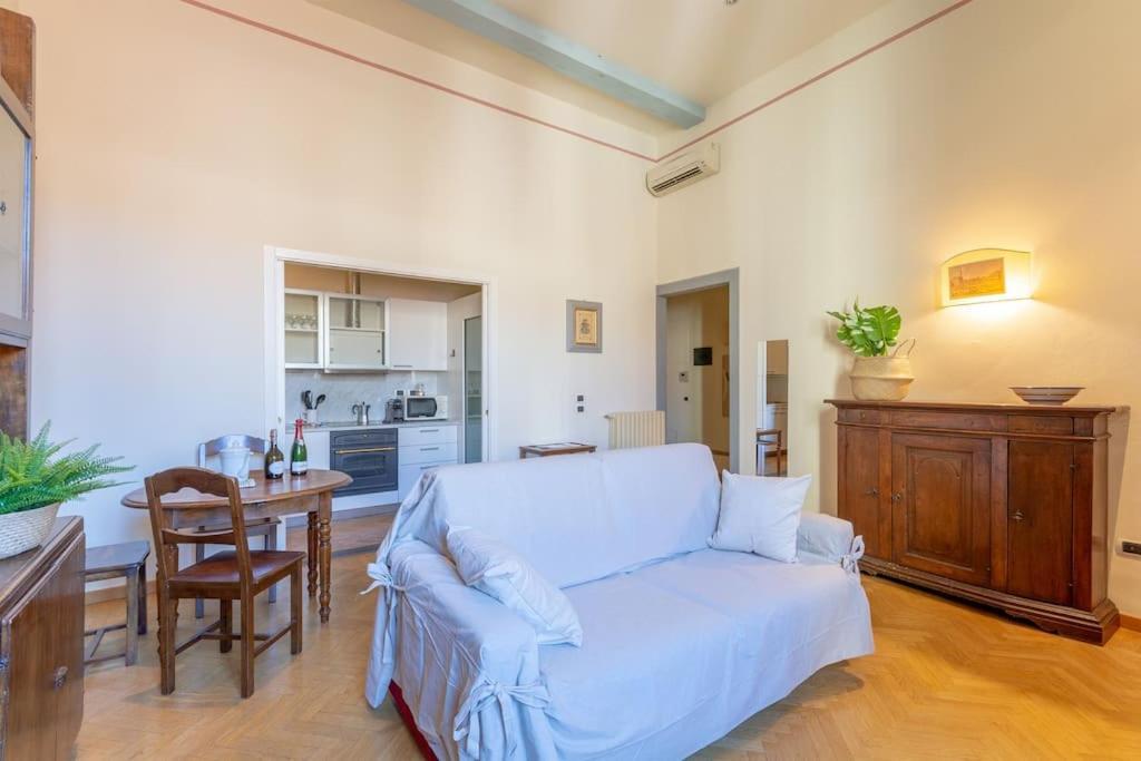 A Flat In Via Della Vigna Nuova Appartamento *