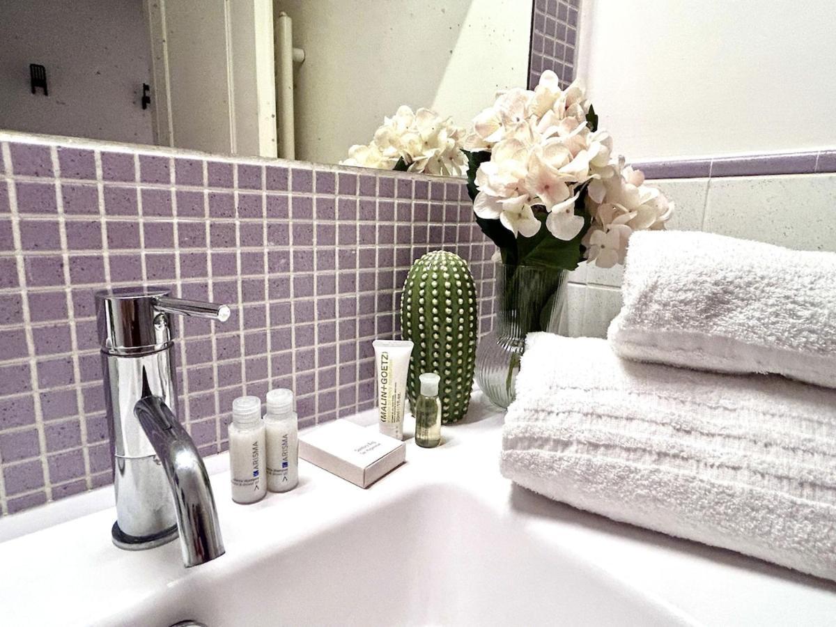 Private Oasis With Outdoor Piazza Liberta Apartment