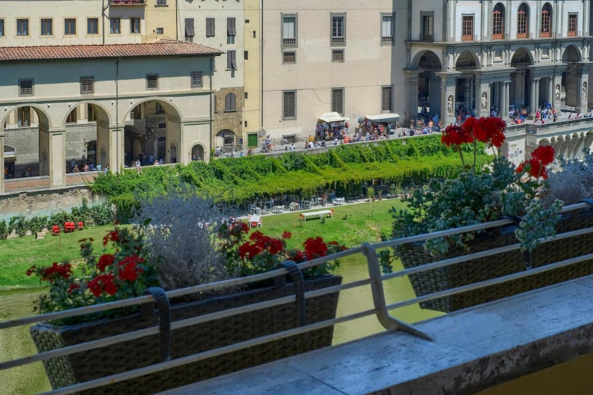 Wonderful Terrace Over Ponte Vecchio With Elevator Leilighet Firenze
