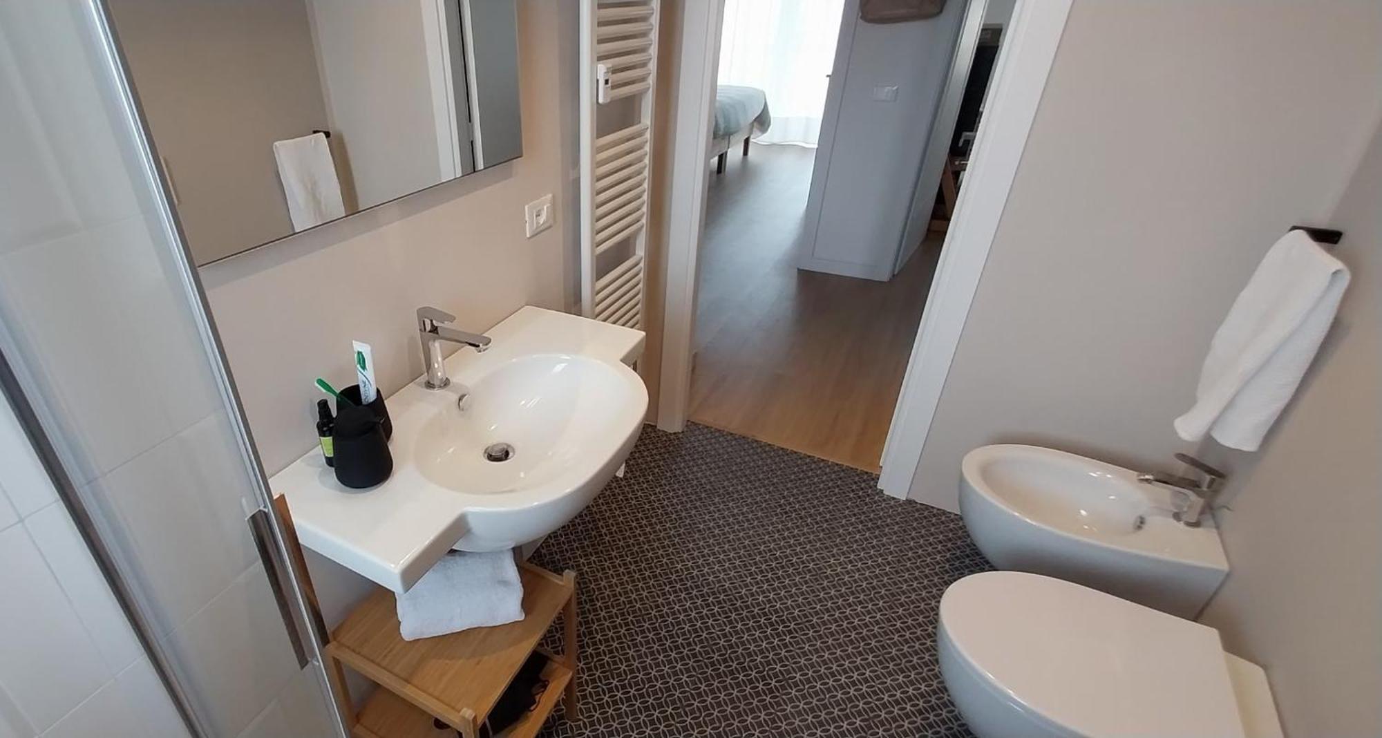 Lomi - Private Parking Apartment