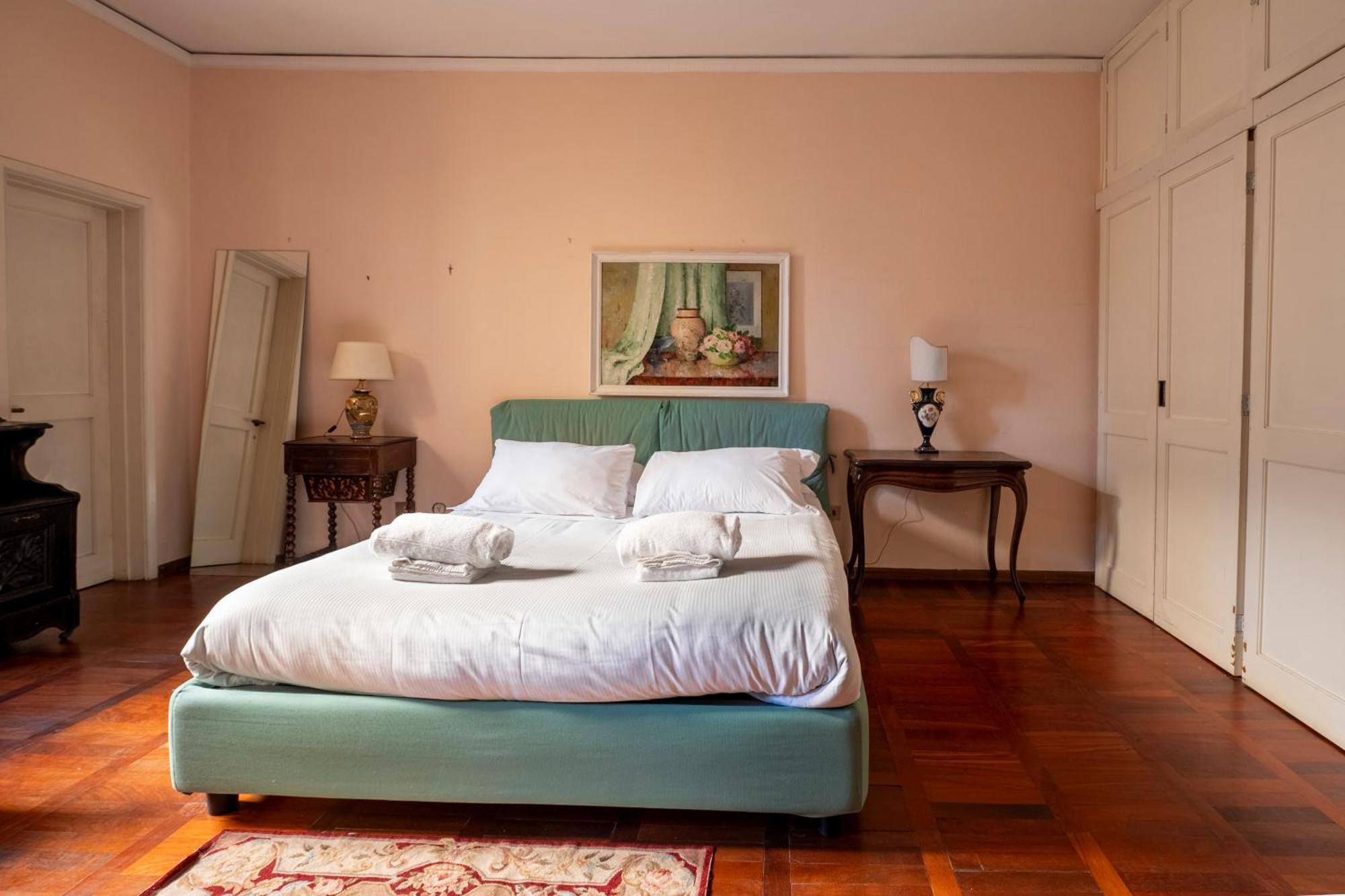 Caravaggio- Con Bagno Privato In Condiviso Oltrarno Gasthuis *
