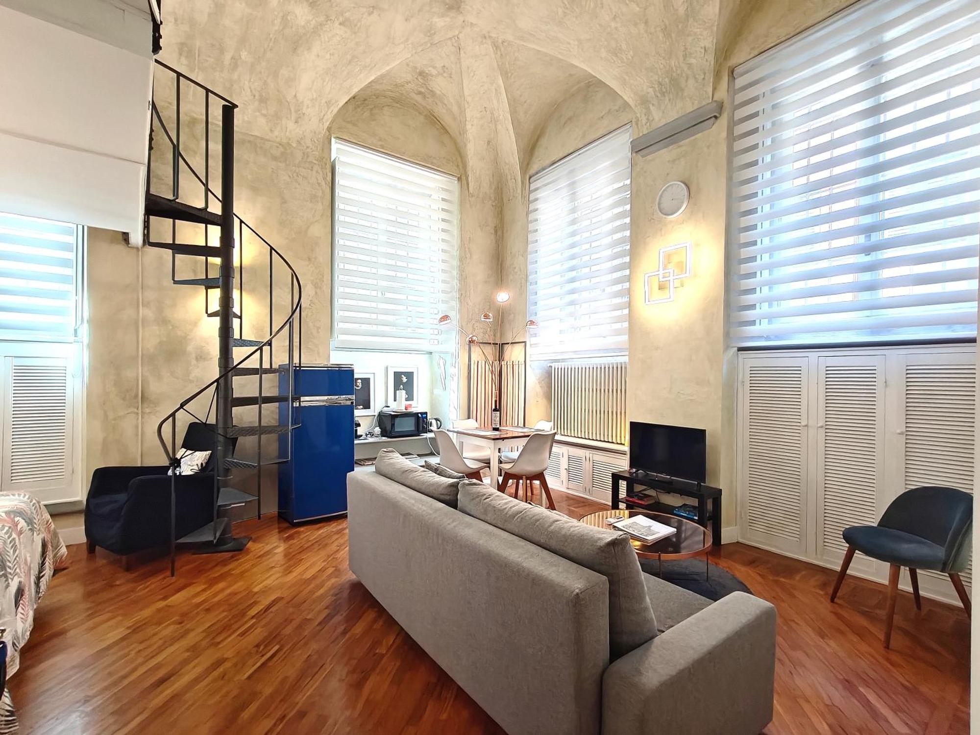 Apartment Chic Mamma Deluxe Loft *
