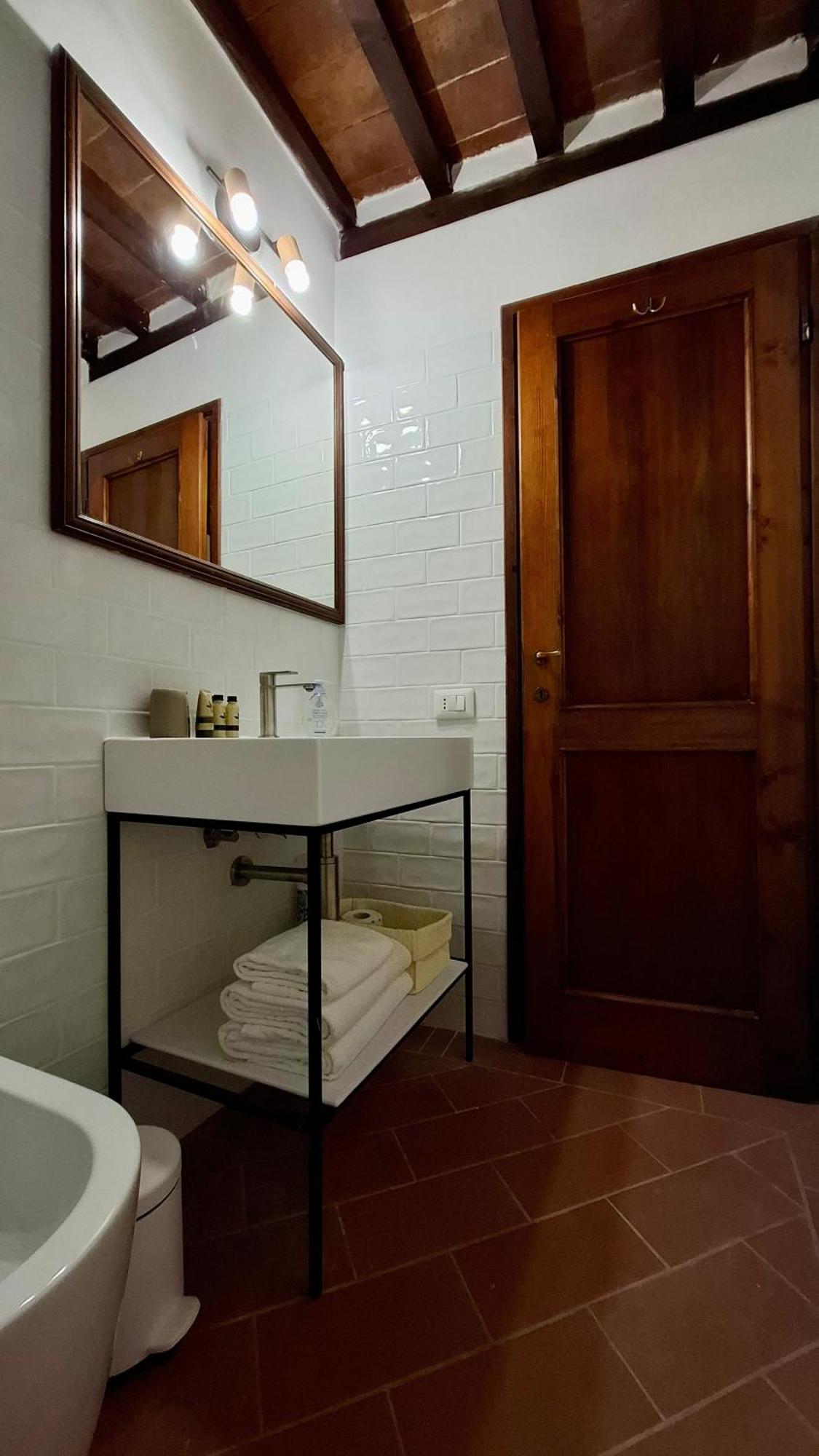 Aurora's, Renaissance Suite, Historic Apartment, Pivot Location, Few Walks From All, Ac Bedroom Apartamento Florença