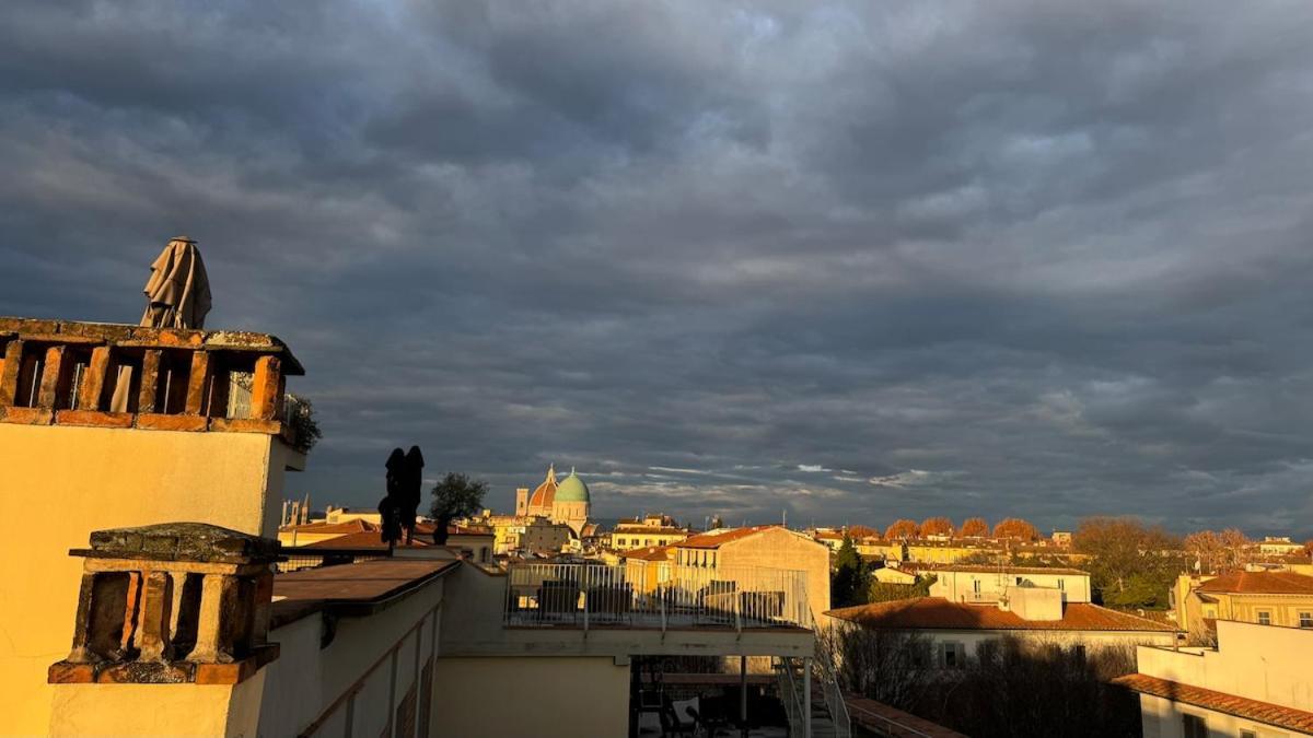 Small Penthouse With A Terrace Appartamento Firenze