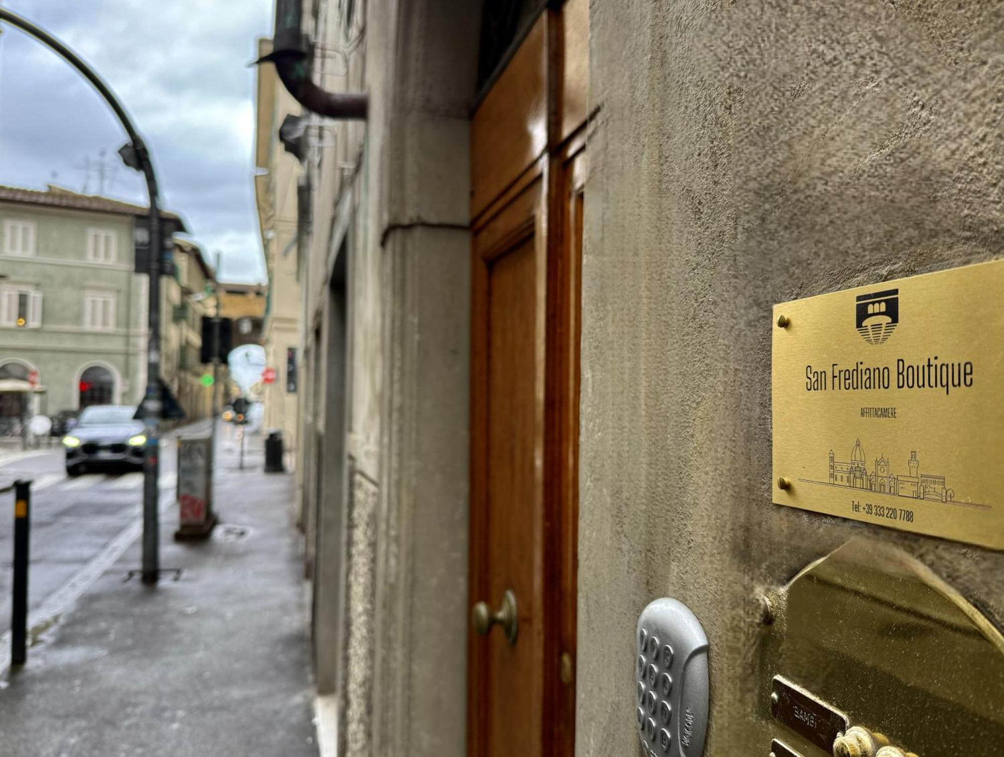 Sun Frediano Bed & Breakfast