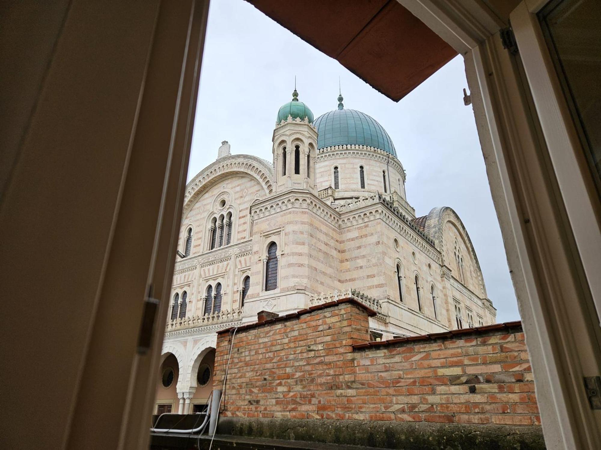 Sant'ambrogio Terrace Tales *