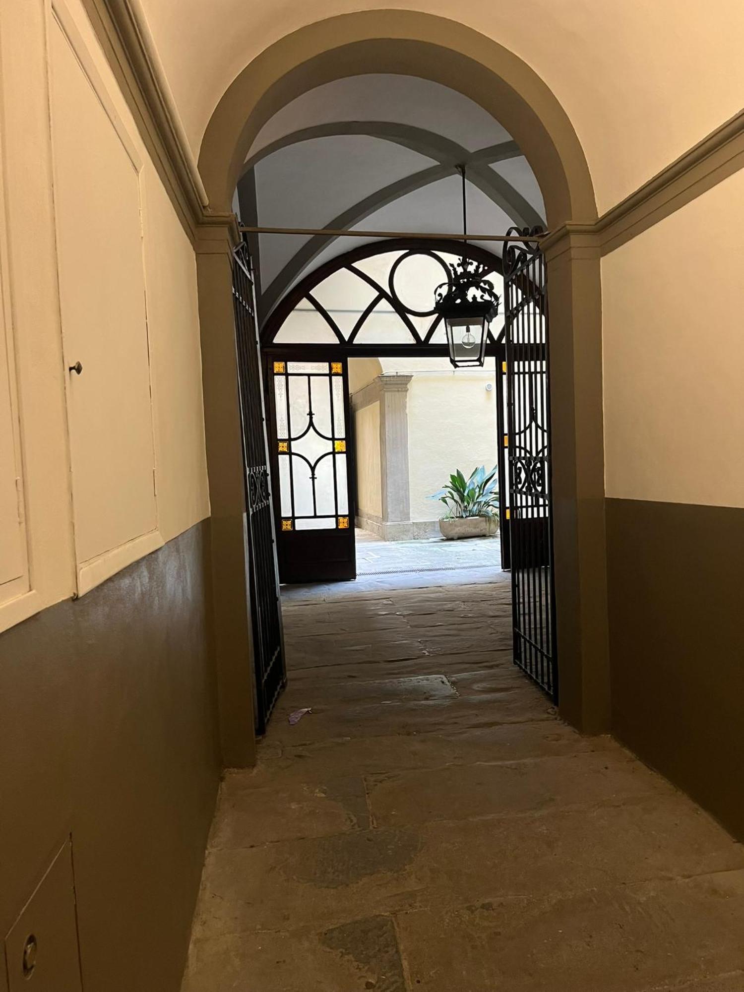 Cynthia's Garden - With Private Garden In Santa Croce Florence