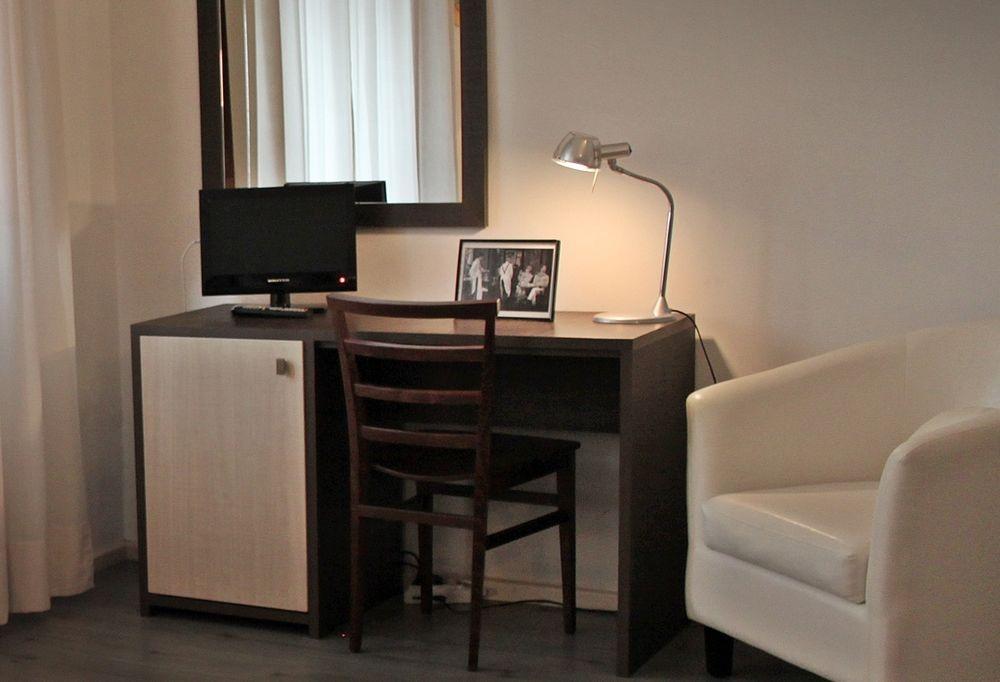 Hotel Magenta