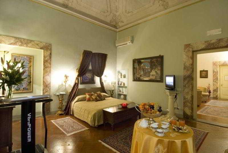 Palazzo Magnani Feroni, - Residenza D'epoca 3*