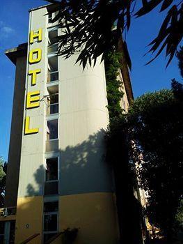 Hotel Real