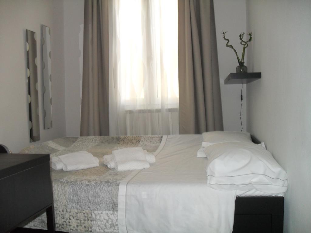 Apartment Ognissanti 67 *