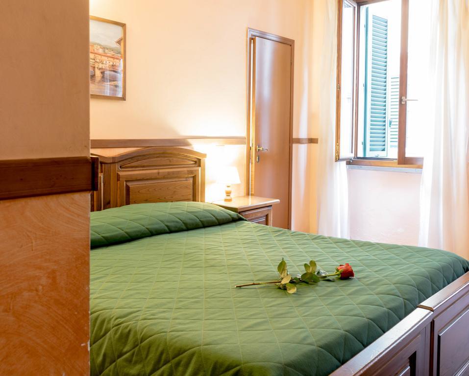 Monica Hotel 2*