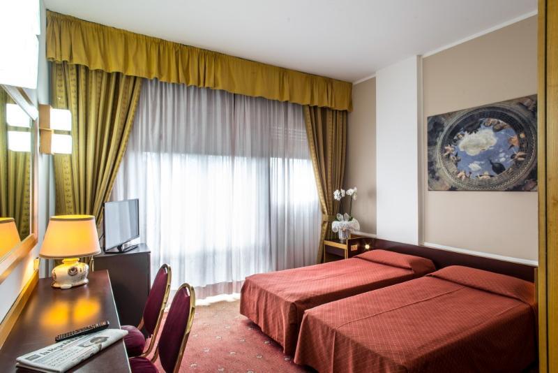 Mirage Hotel