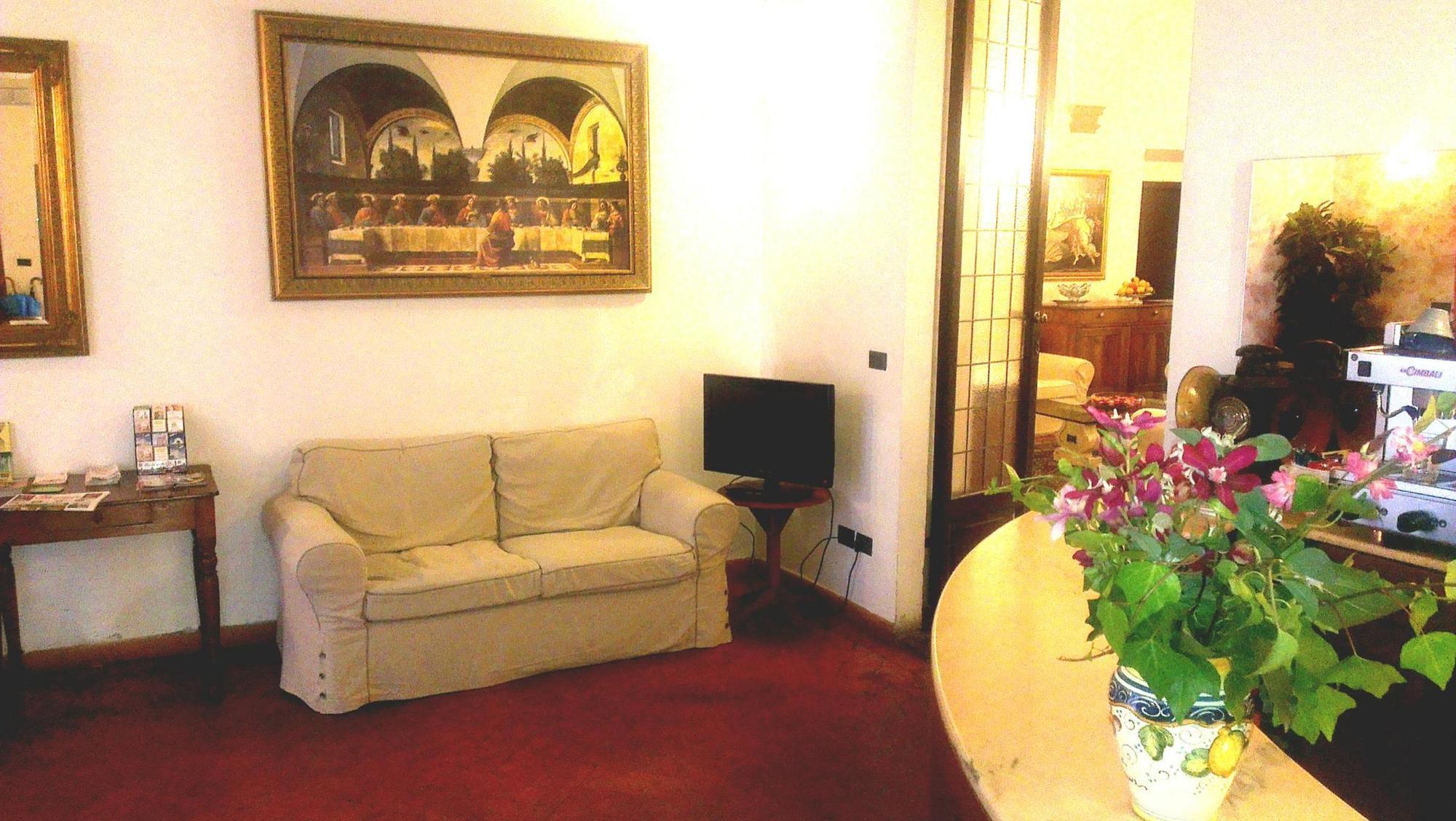 Vasari Hotel 3*