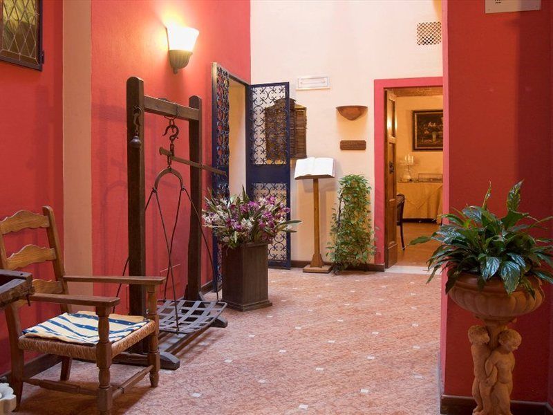Porta Faenza Hotel