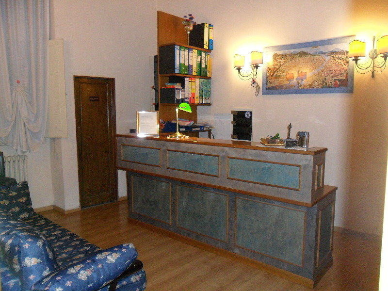 Piccolo Nel Centro Storico Di Hotel 2*